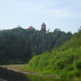 Laivu braucieni pa Gaujas upi.